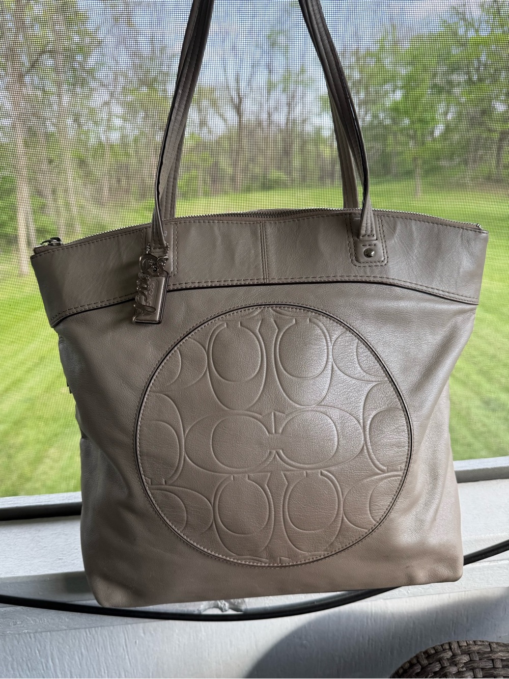 Coach Vintage Laura Leather Large Tote F18336 w/2 tags EUC